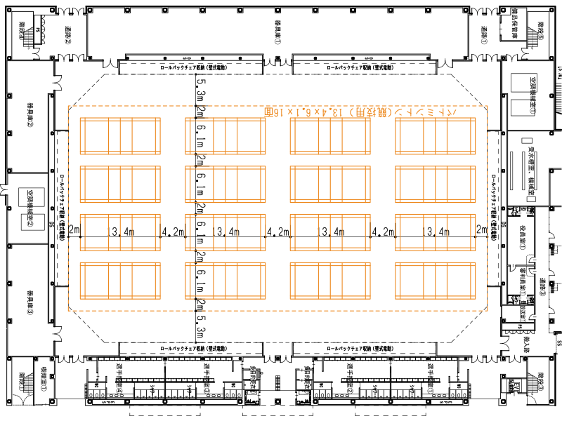 バドミントン(公式16面)コートの平面図
